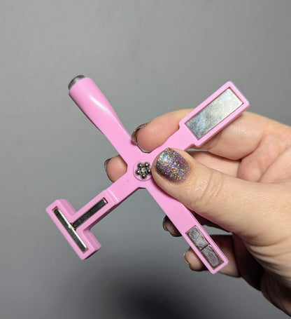 Cross Magnet